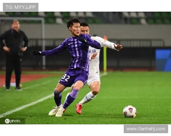 津门虎鏖战沧州雄狮激烈对决再掀中超赛场激情风暴