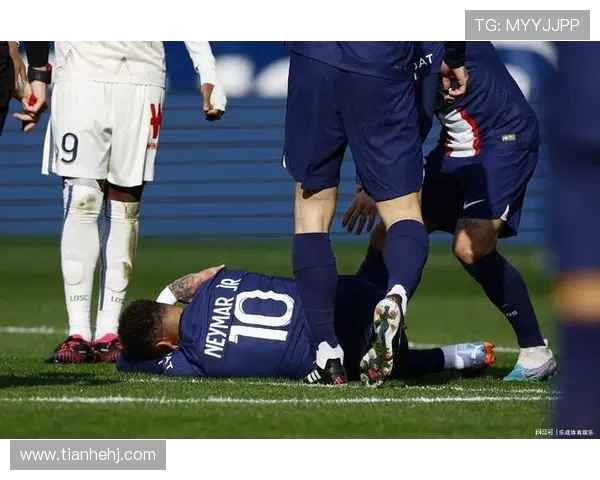 内马尔赛季再度受伤巴黎欧冠前景堪忧球队士气受挫